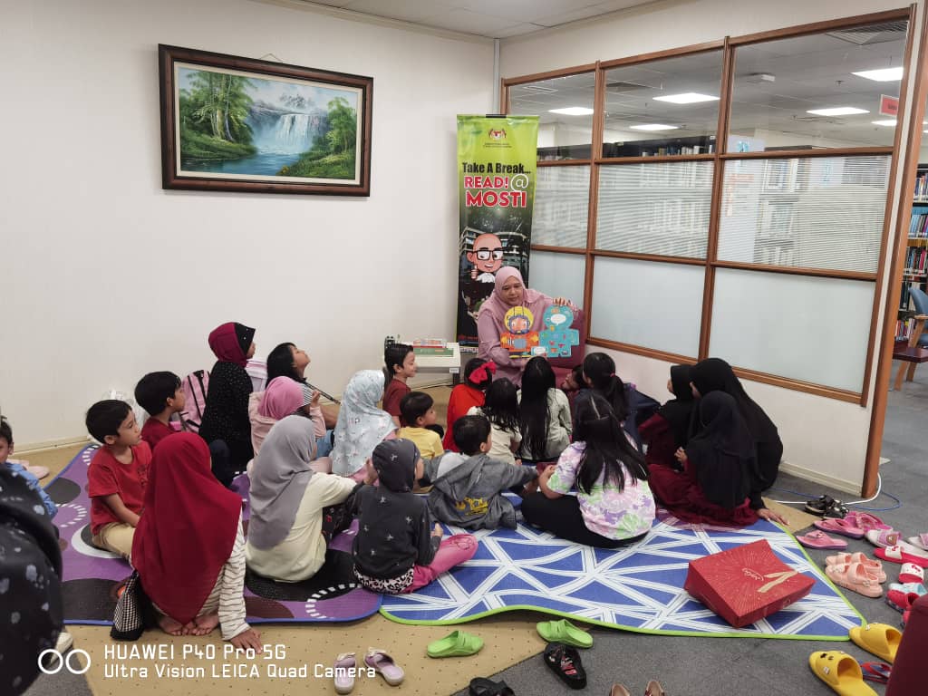 A1 Nurin Syazwani Binti Mohd Adi (mosti)