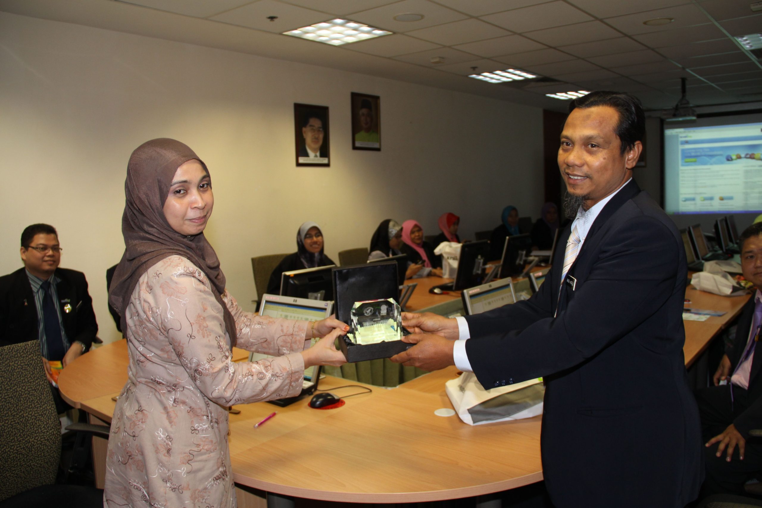 Visit From Institut Tanah 20110113 01