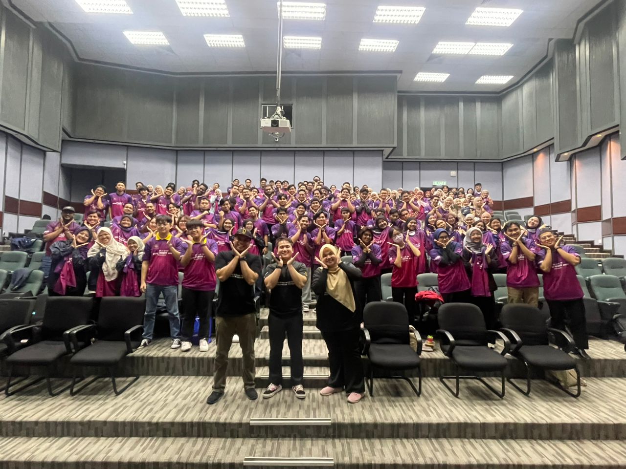 whatsapp-image-2025-10-25-at-4-50-00-pm whatsapp-image-2025-10-25-at-4-50-00-pm