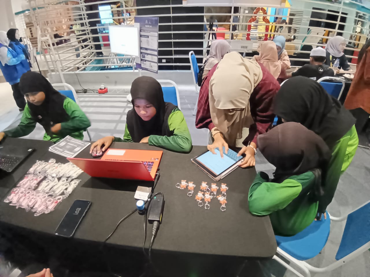 whatsapp-image-2025-10-26-at-3-10-45-pm-2 whatsapp-image-2025-10-26-at-3-10-45-pm-2