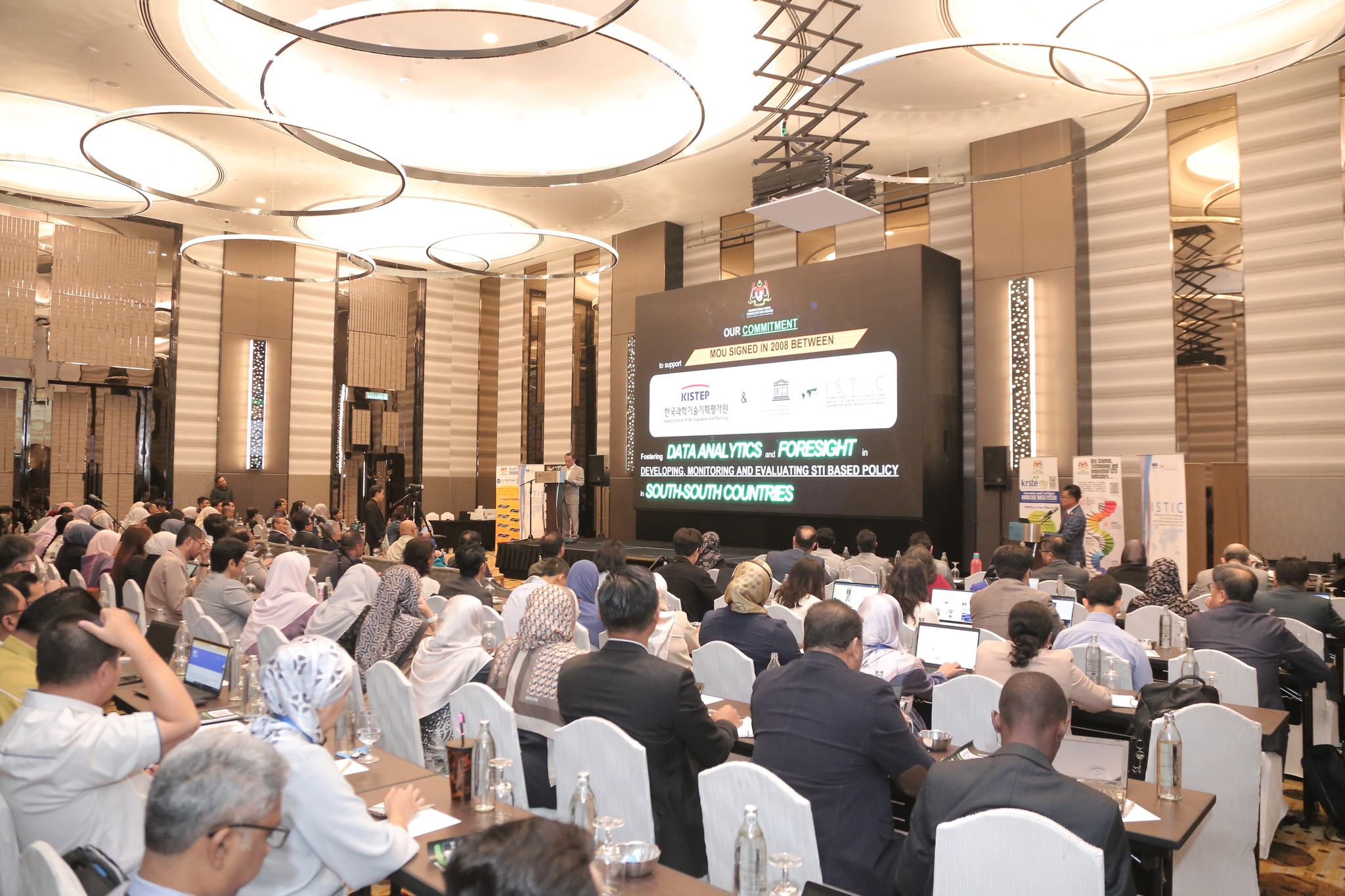 452209607 910501231105533 8563627063059459756 N