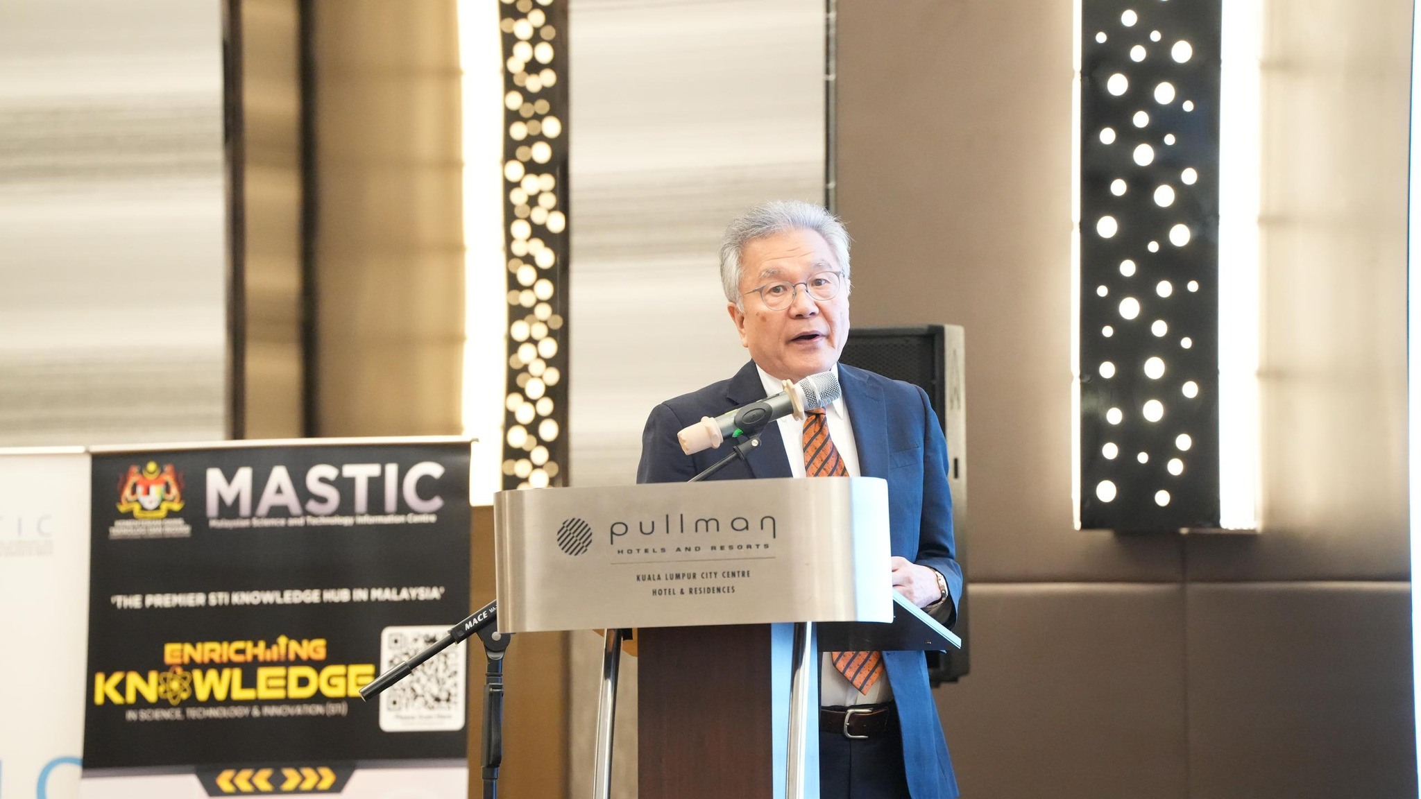 452381463 910500947772228 8048865367644357656 N