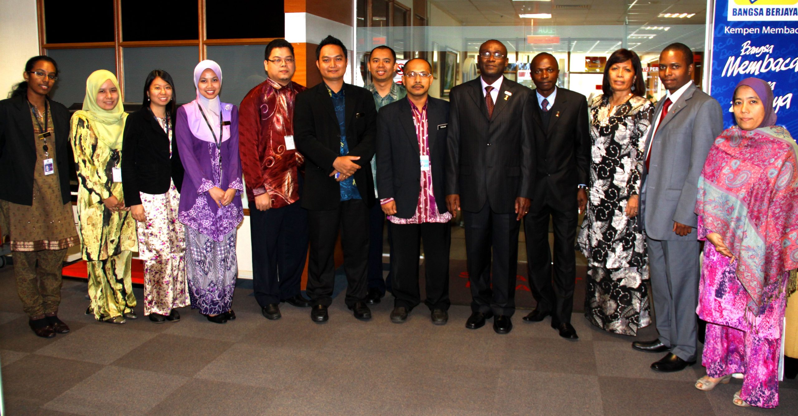 Delegation Visit From Uganda 9th June 2011 Mastic 01 0